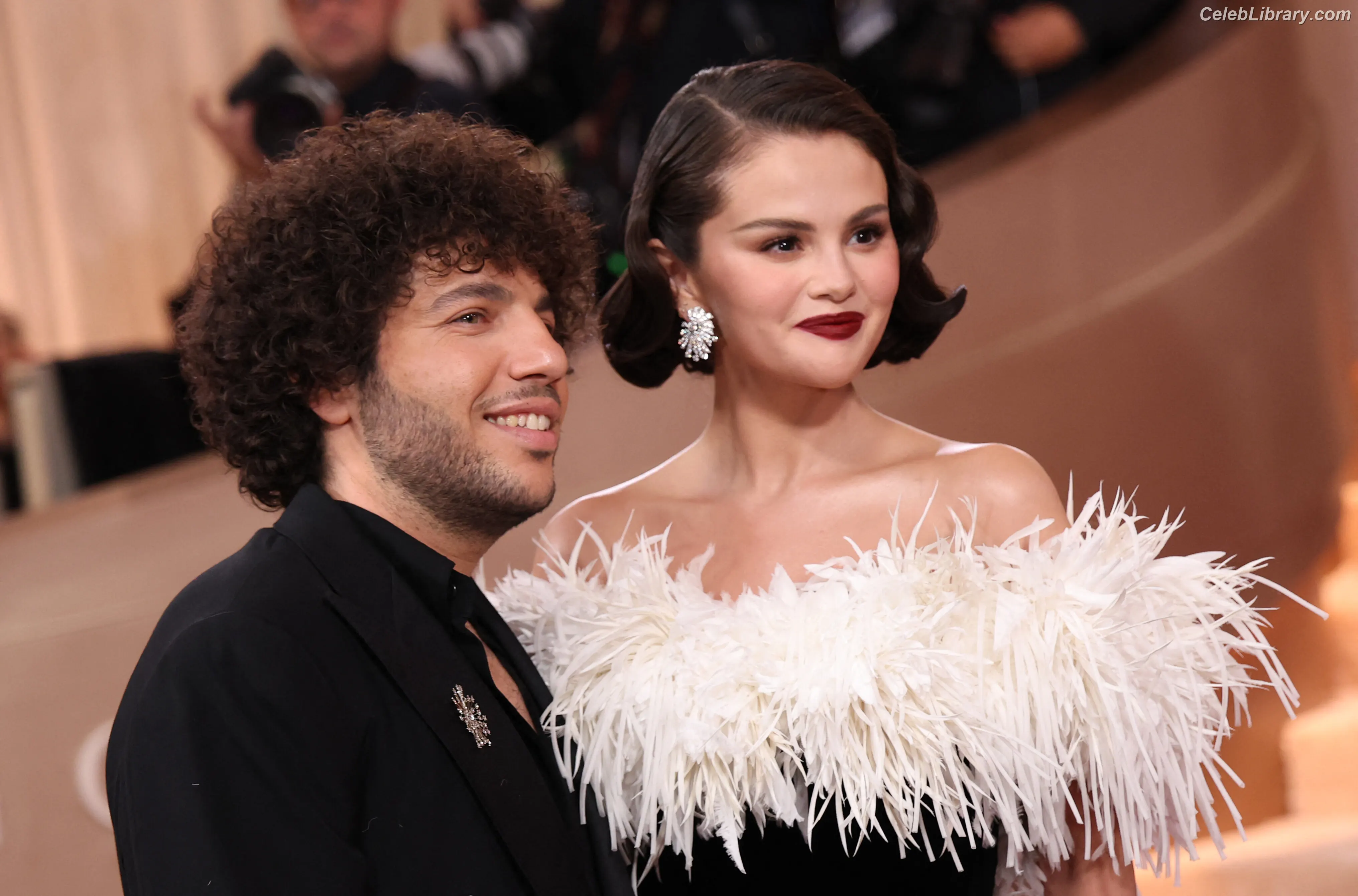 Selena Gomez photo 18 of 3542