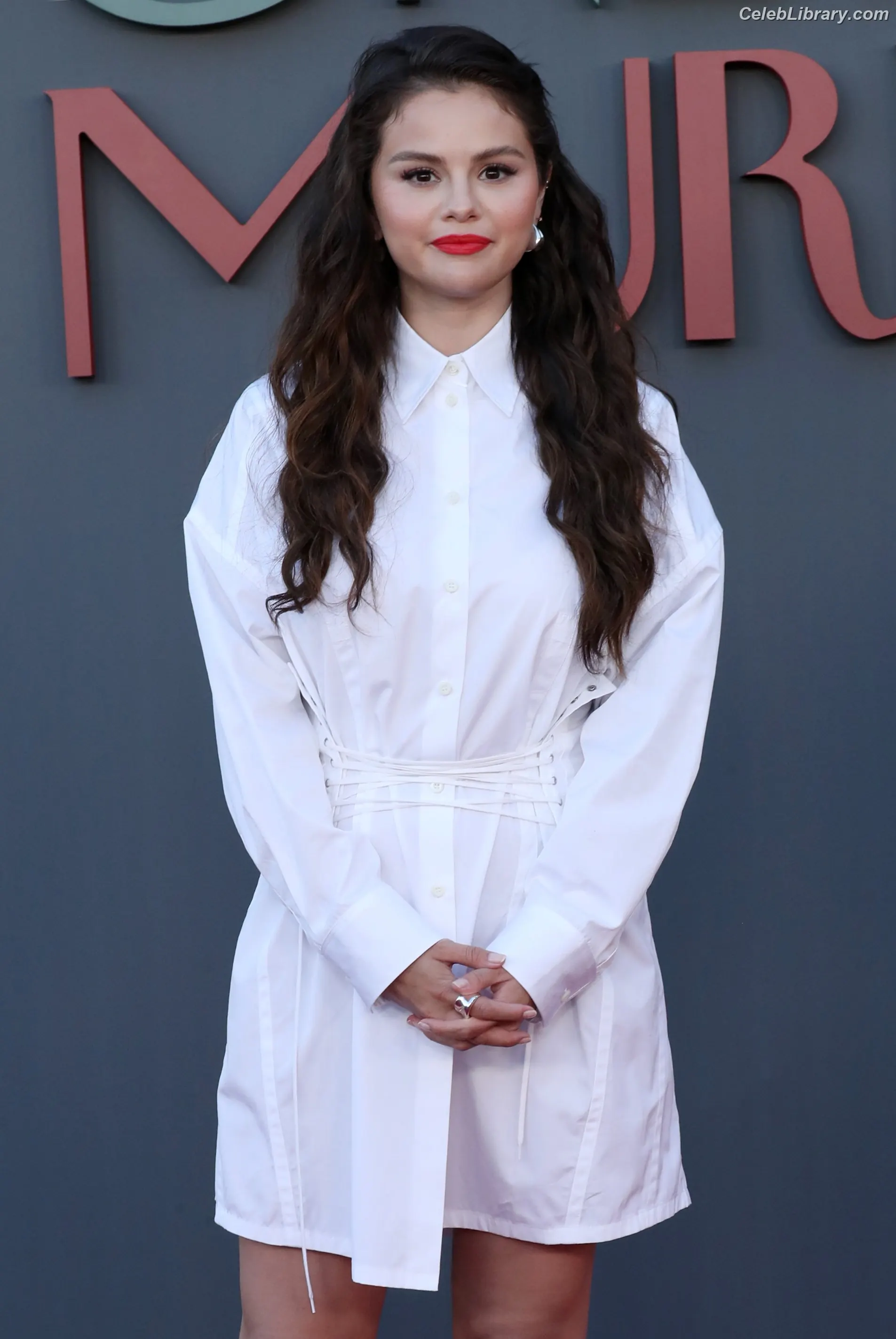 Selena Gomez photo 22 of 3542