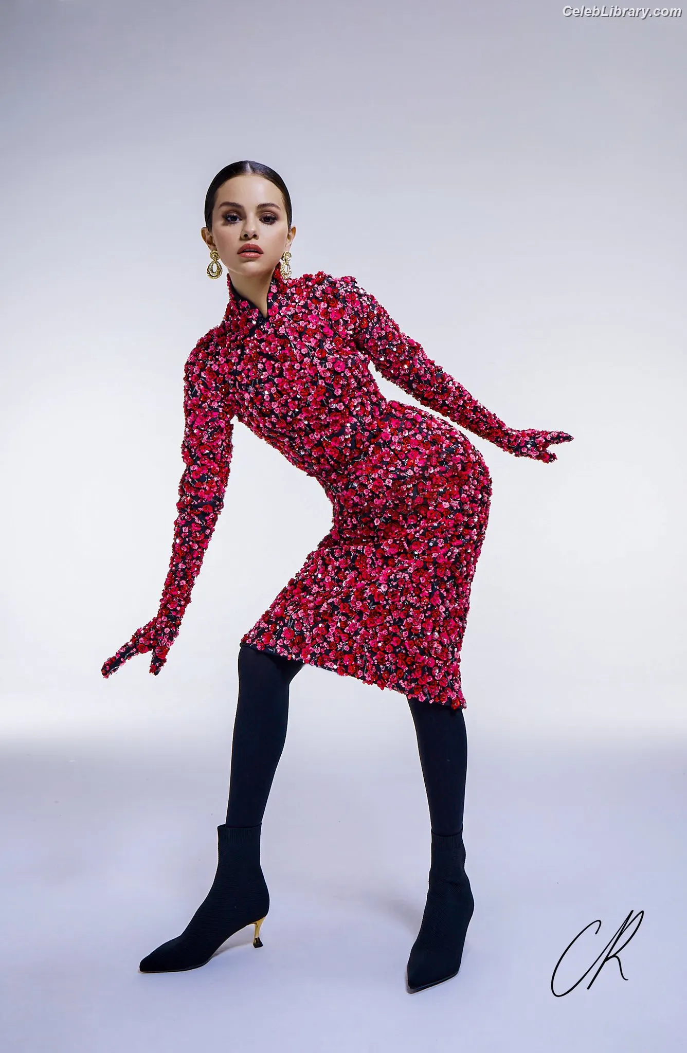 Selena Gomez photo 4 of 3542