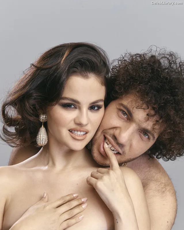 Selena Gomez photo 11 of 3523