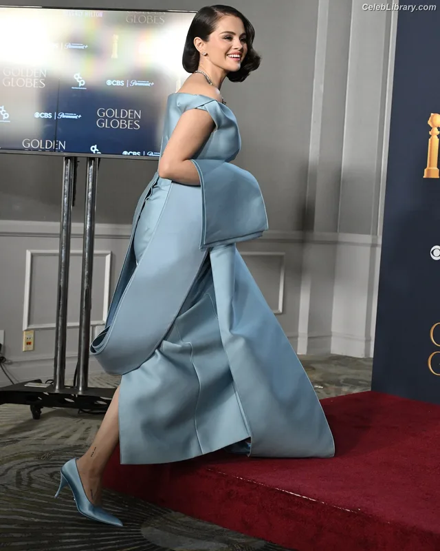 Selena Gomez photo 19 of 3523