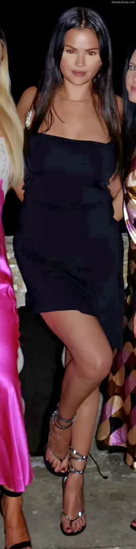 Selena Gomez photo 9 of 3523