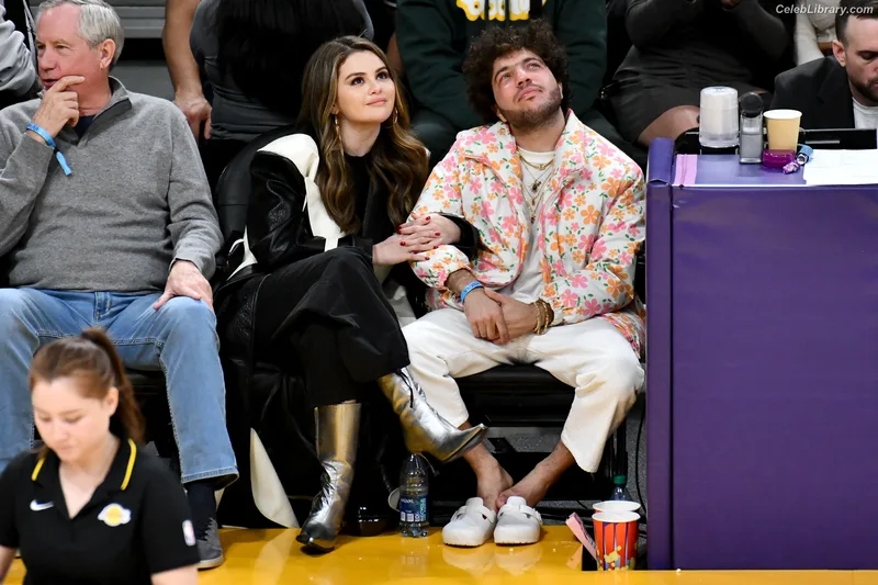 Selena Gomez photo 5 of 3523