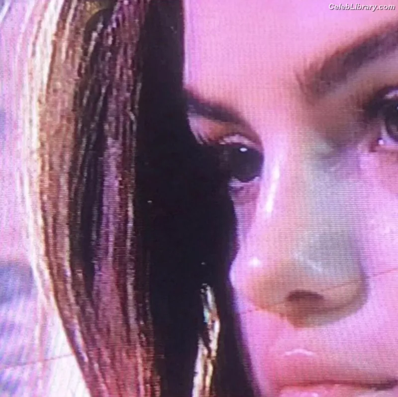 Selena Gomez photo 20 of 3523