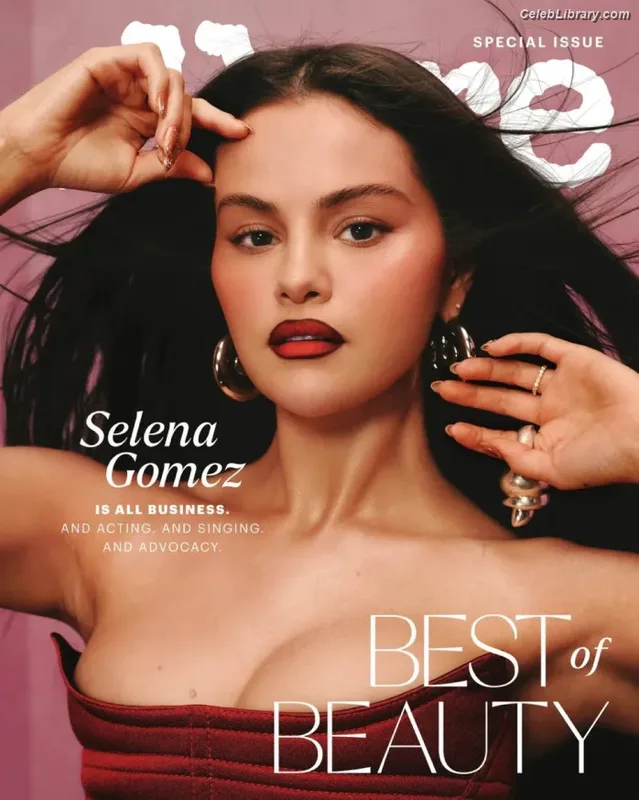 Selena Gomez photo 14 of 3523
