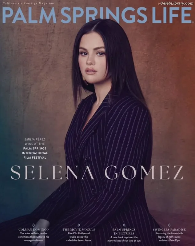 Selena Gomez photo 15 of 3523