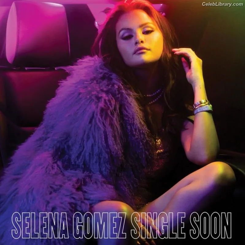 Selena Gomez photo 6 of 3523