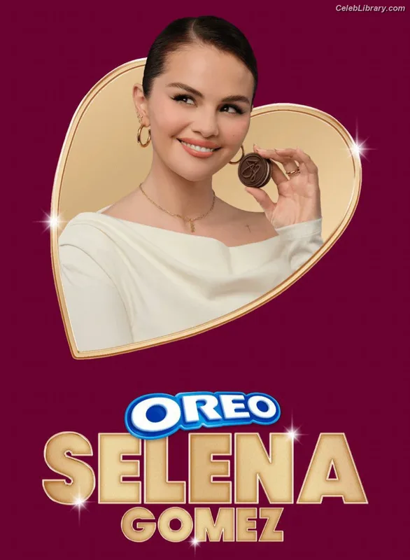 Selena Gomez photo 13 of 3523