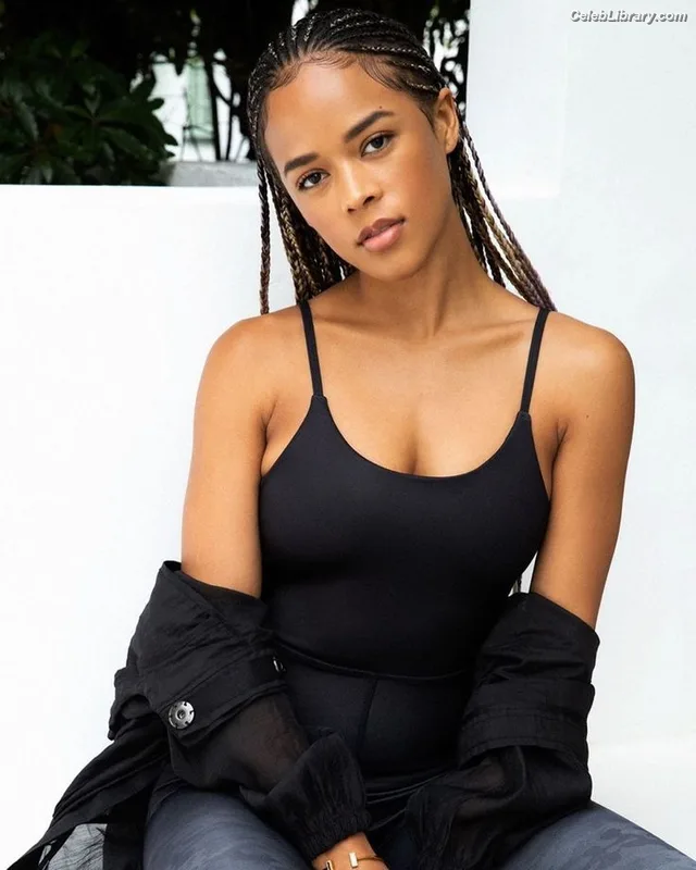 Serayah photo 9 of 16