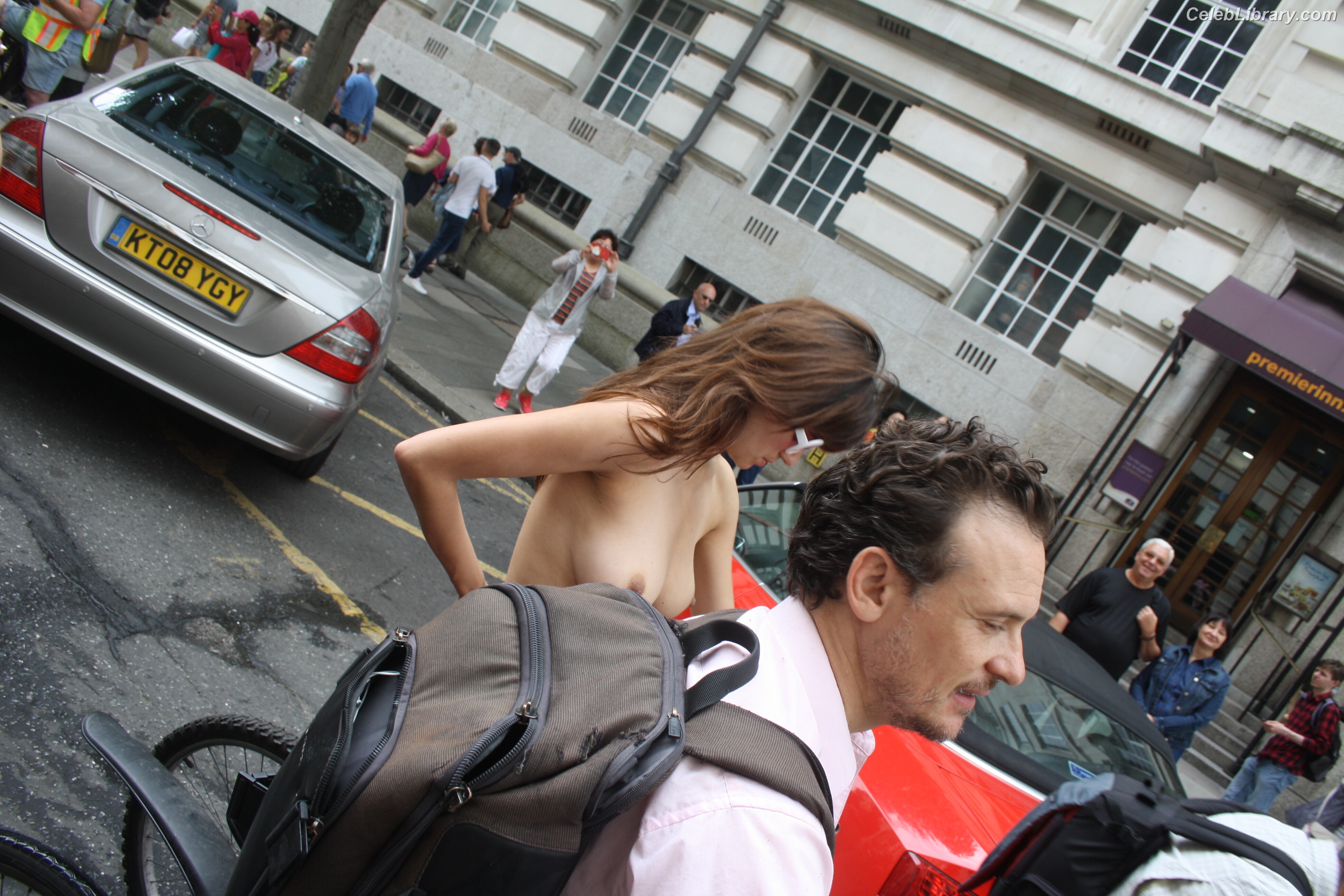 Seren Gibson photo 1 of 408