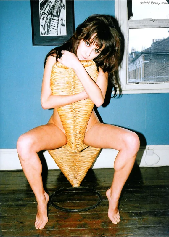 Seren Gibson photo 10 of 408