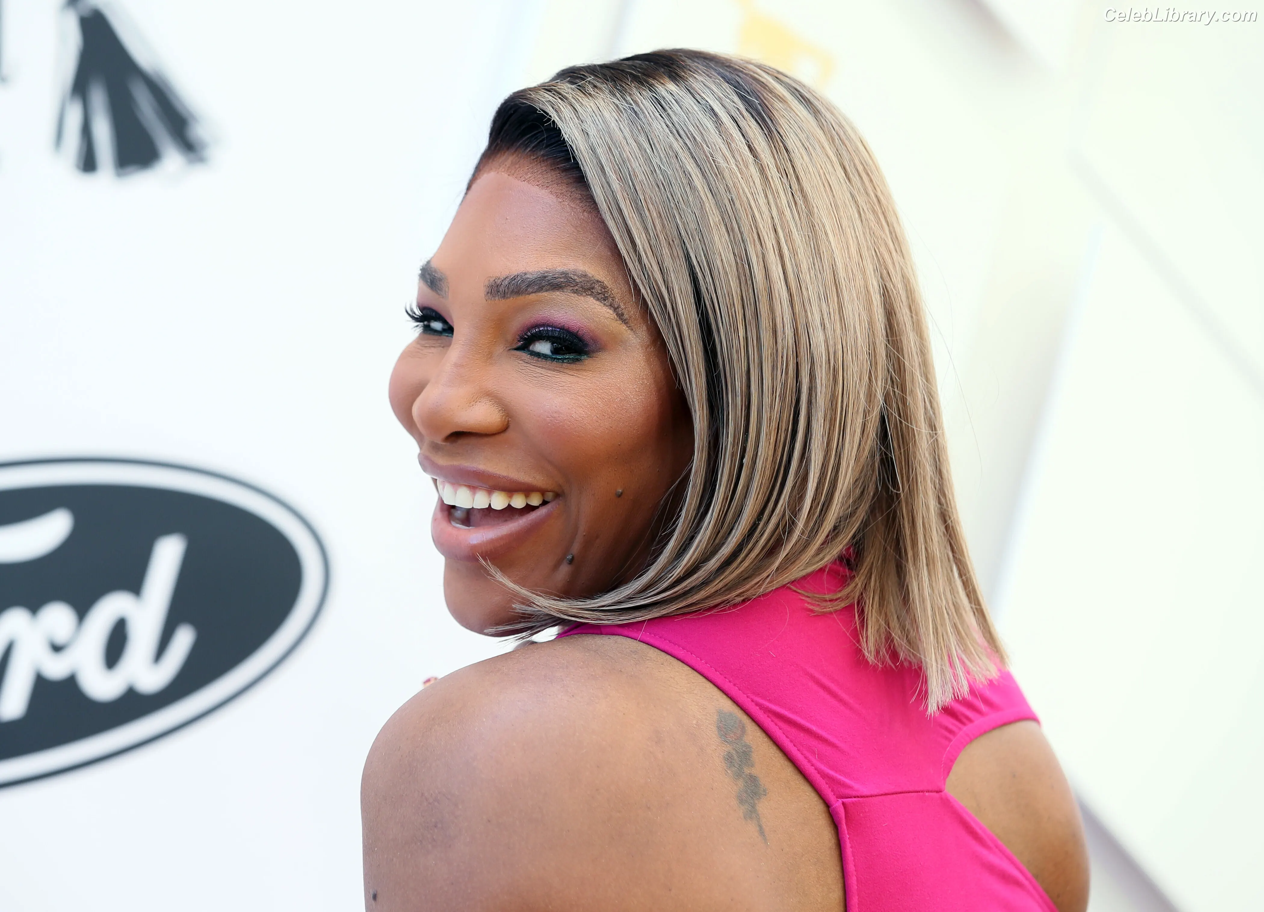 Serena Williams photo 12 of 275
