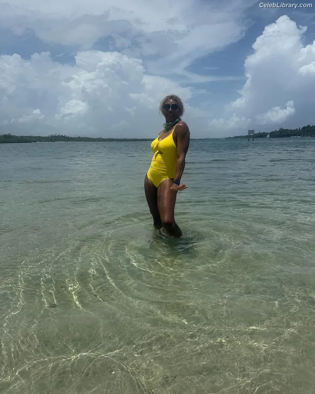 Serena Williams photo 8 of 276