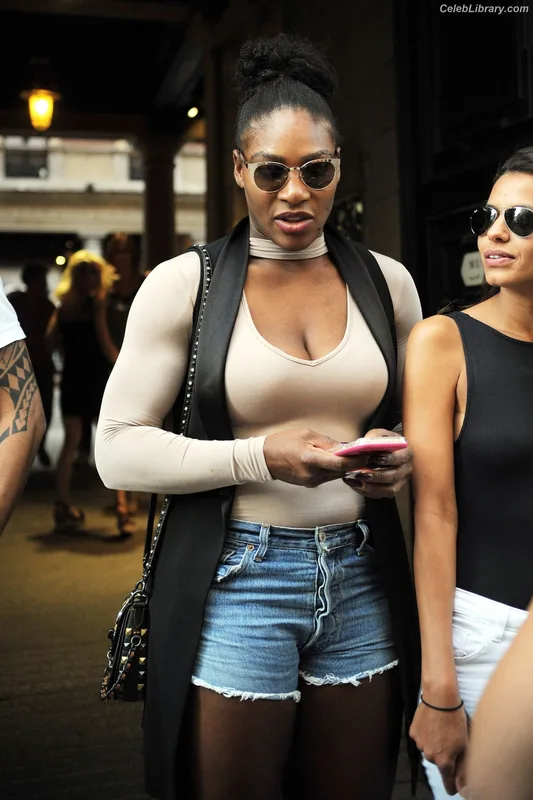 Serena Williams photo 1 of 276