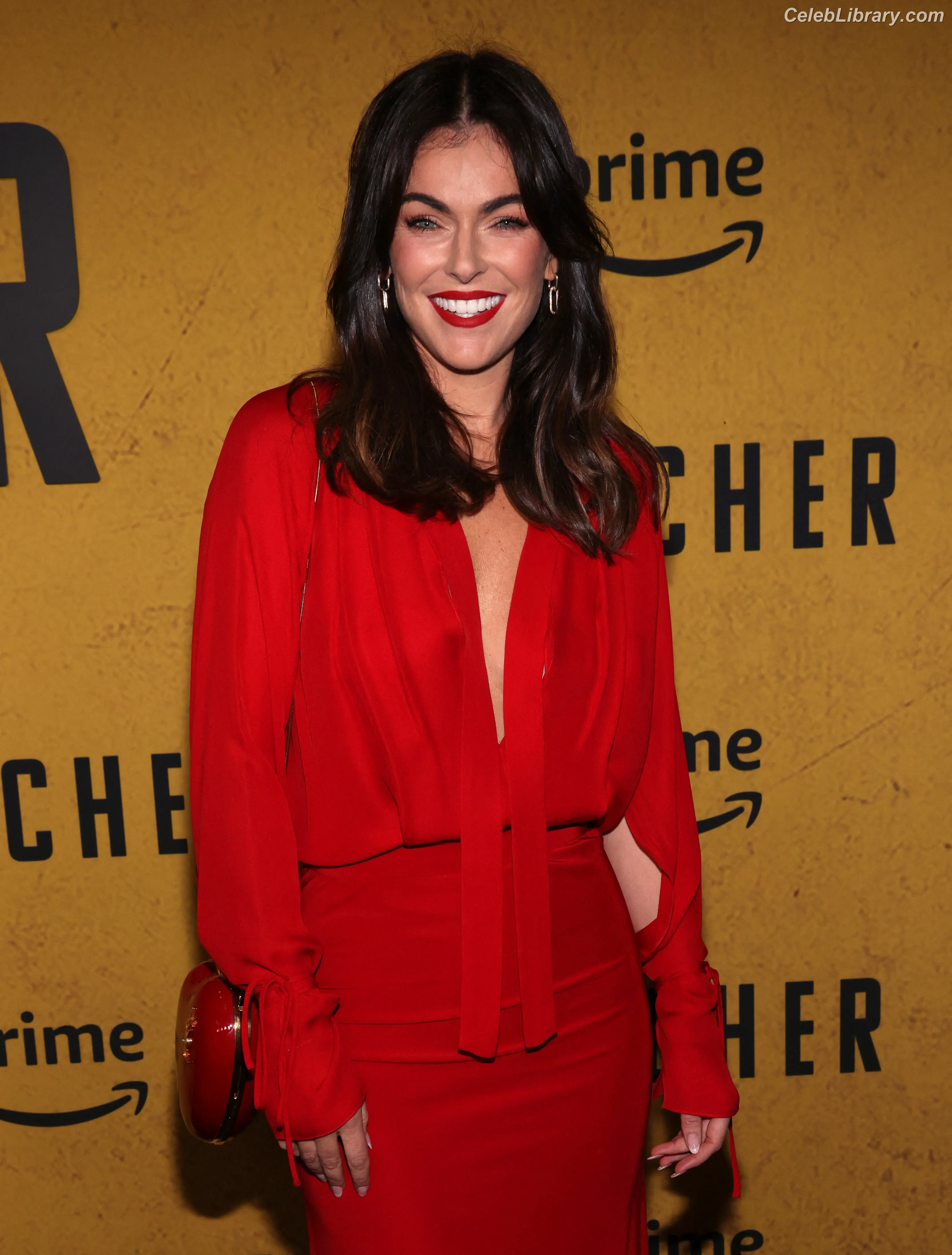 Serinda Swan photo 5 of 201