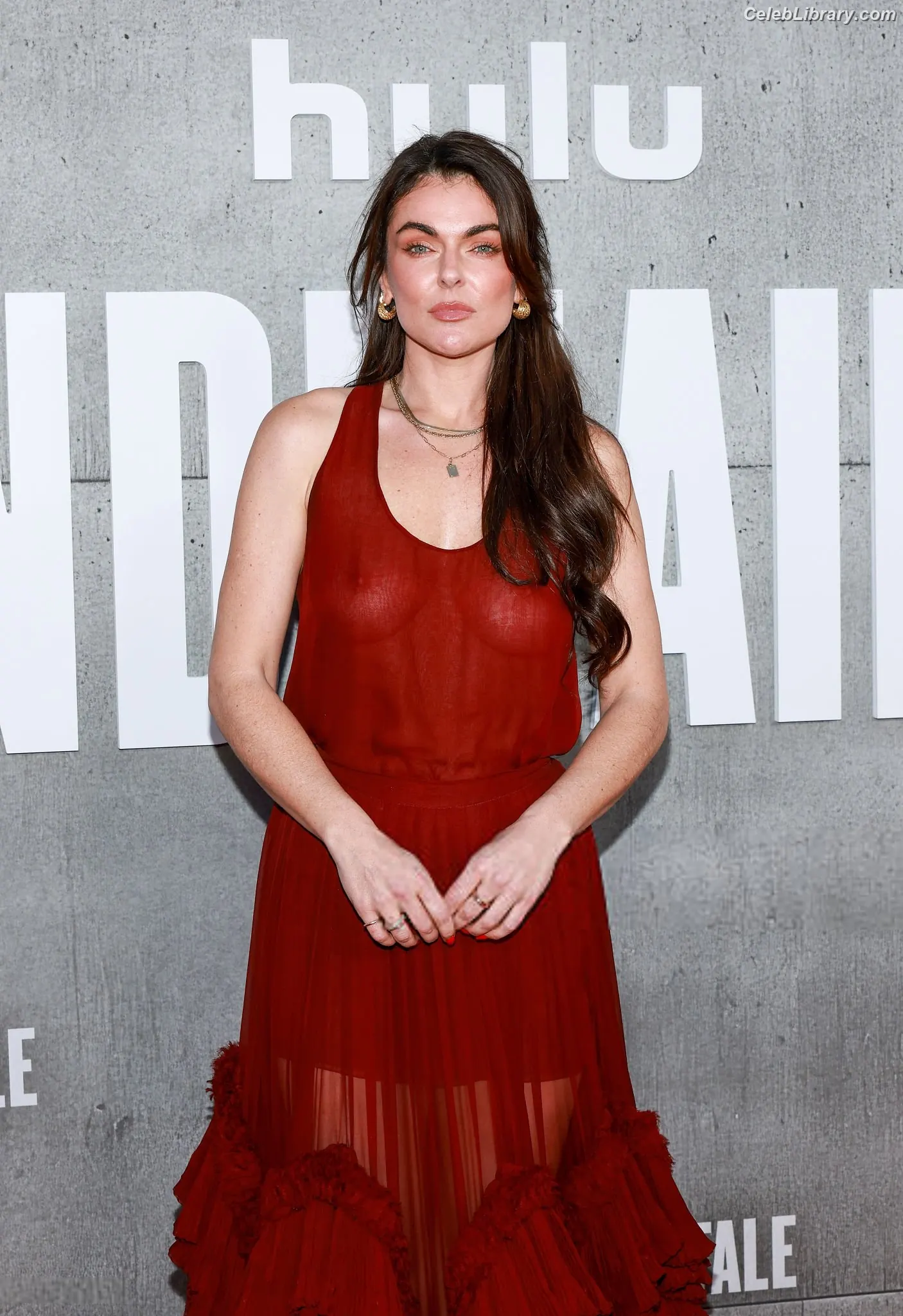 Serinda Swan photo 18 of 201