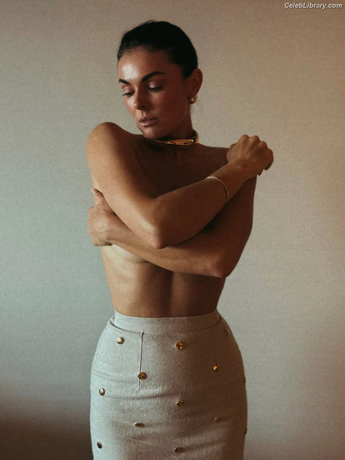 Serinda Swan photo 8 of 201