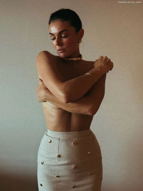 Serinda Swan photo 6 of 200