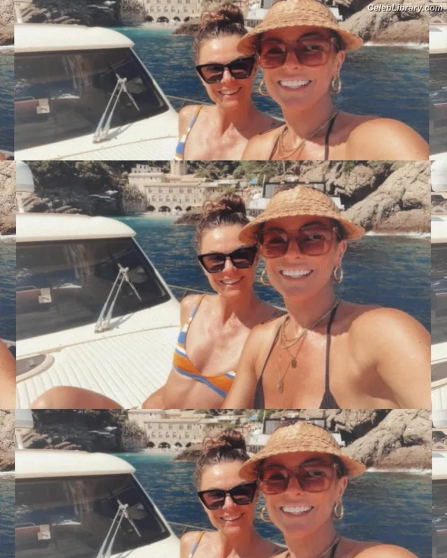 Serinda Swan photo 17 of 200