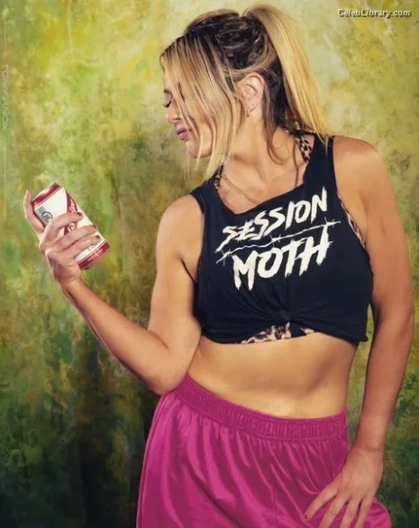 Session Moth Martina photo 1 of 537