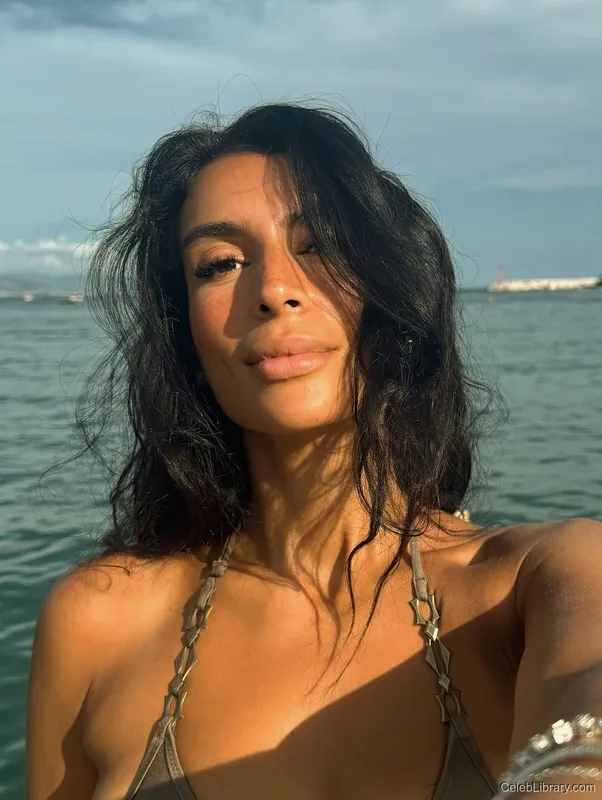 Sevdaliza photo 5 of 210