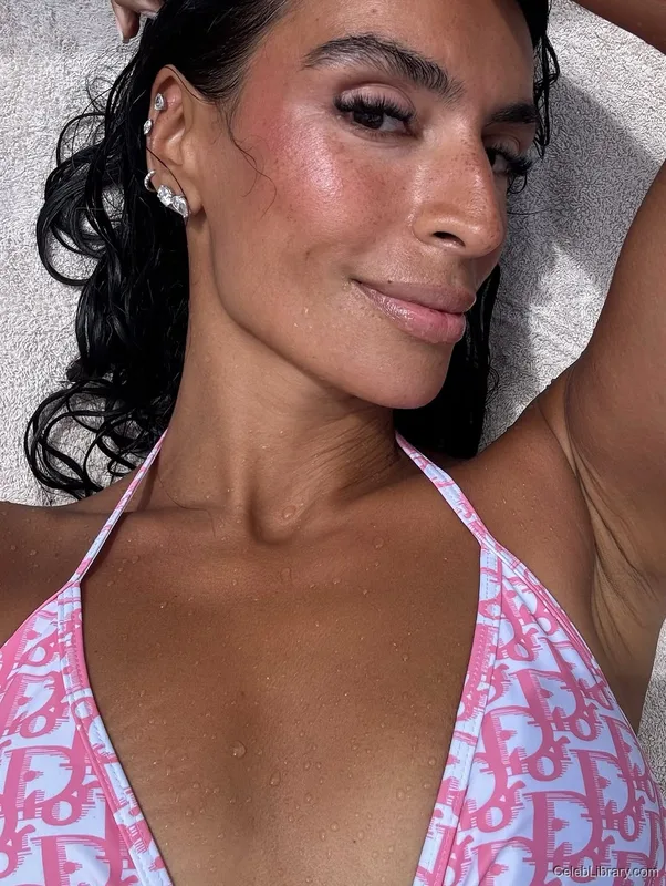 Sevdaliza photo 9 of 210
