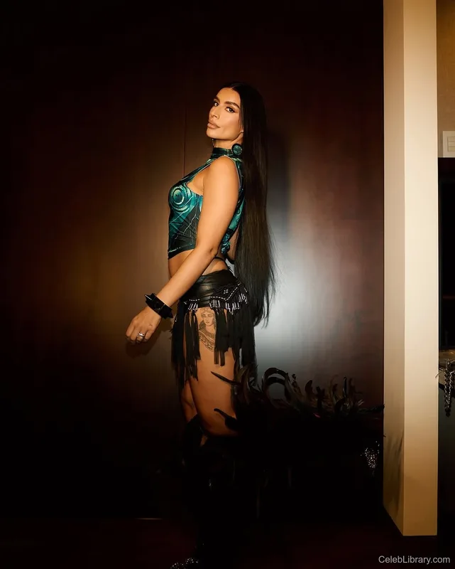 Sevdaliza photo 3 of 210