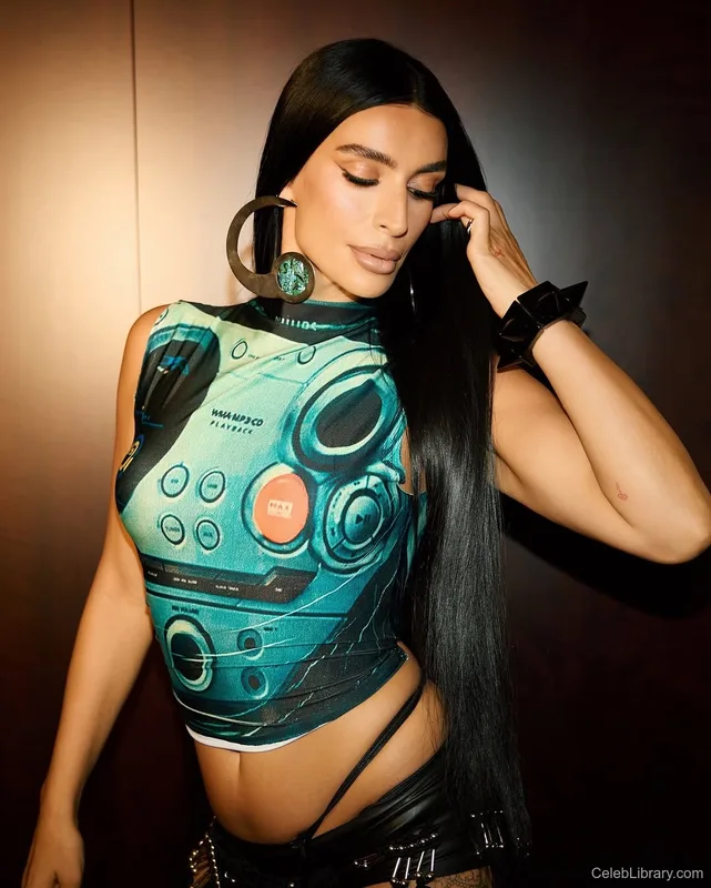Sevdaliza photo 8 of 210