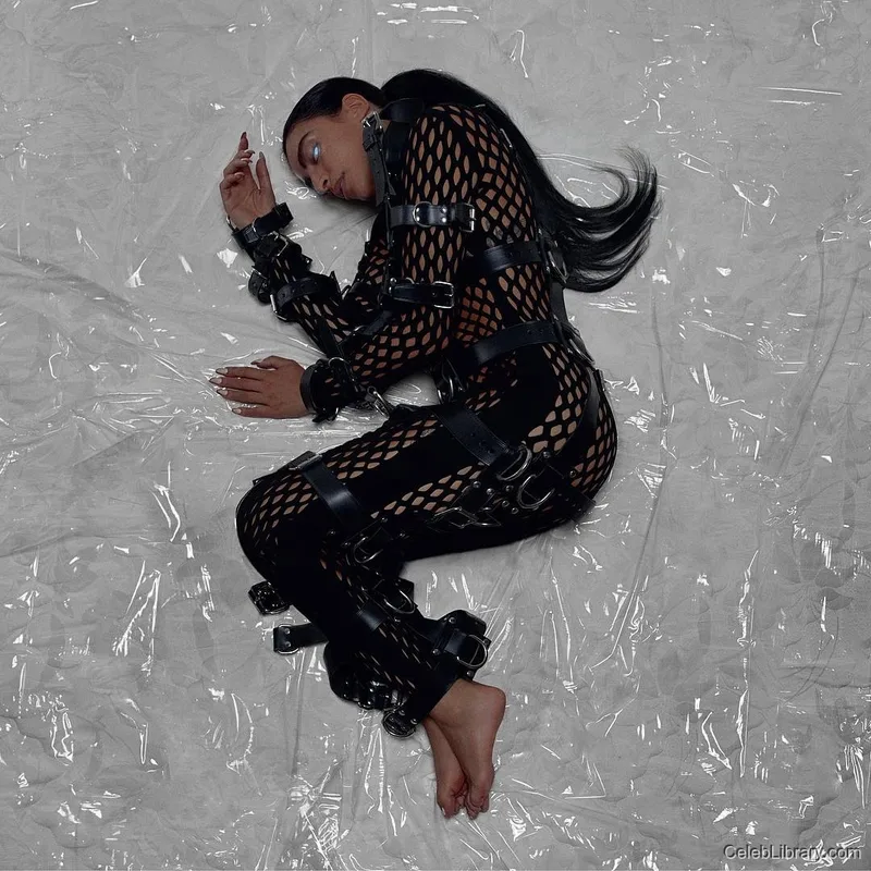 Sevdaliza photo 15 of 210