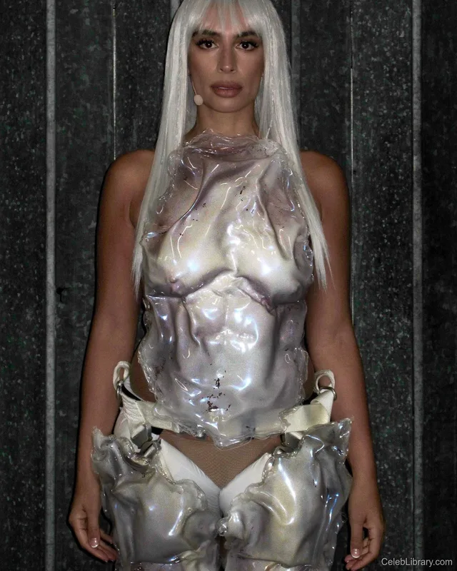 Sevdaliza photo 17 of 210