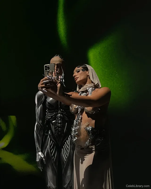 Sevdaliza photo 19 of 210