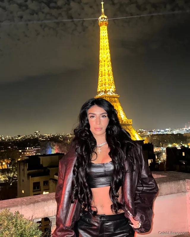 Sevdaliza photo 8 of 210