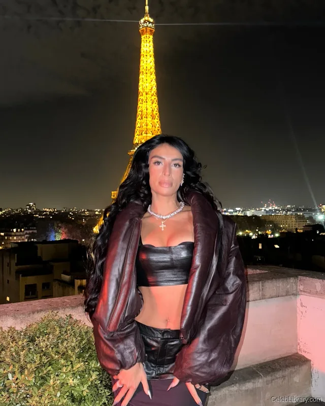 Sevdaliza photo 9 of 210