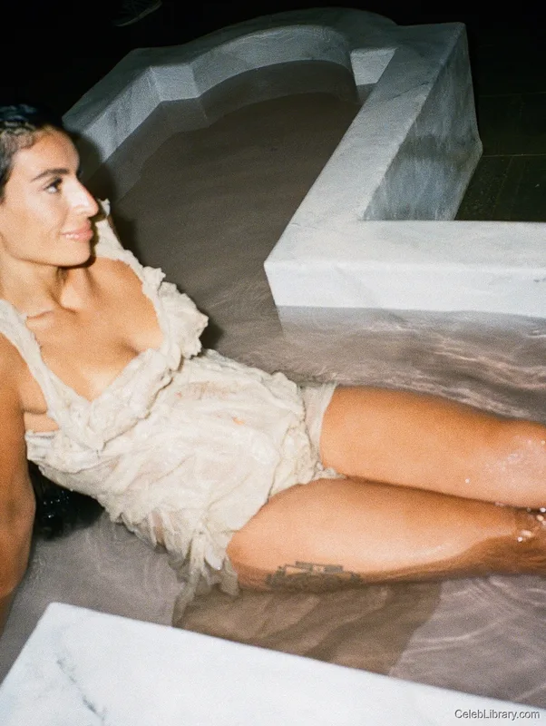 Sevdaliza photo 19 of 210