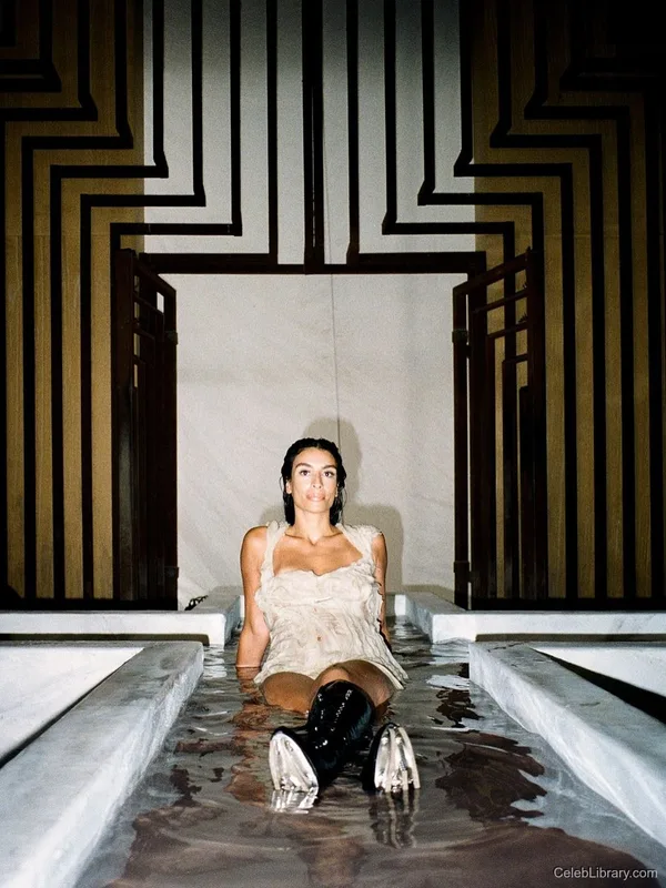 Sevdaliza photo 20 of 210
