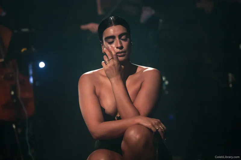 Sevdaliza photo 15 of 210
