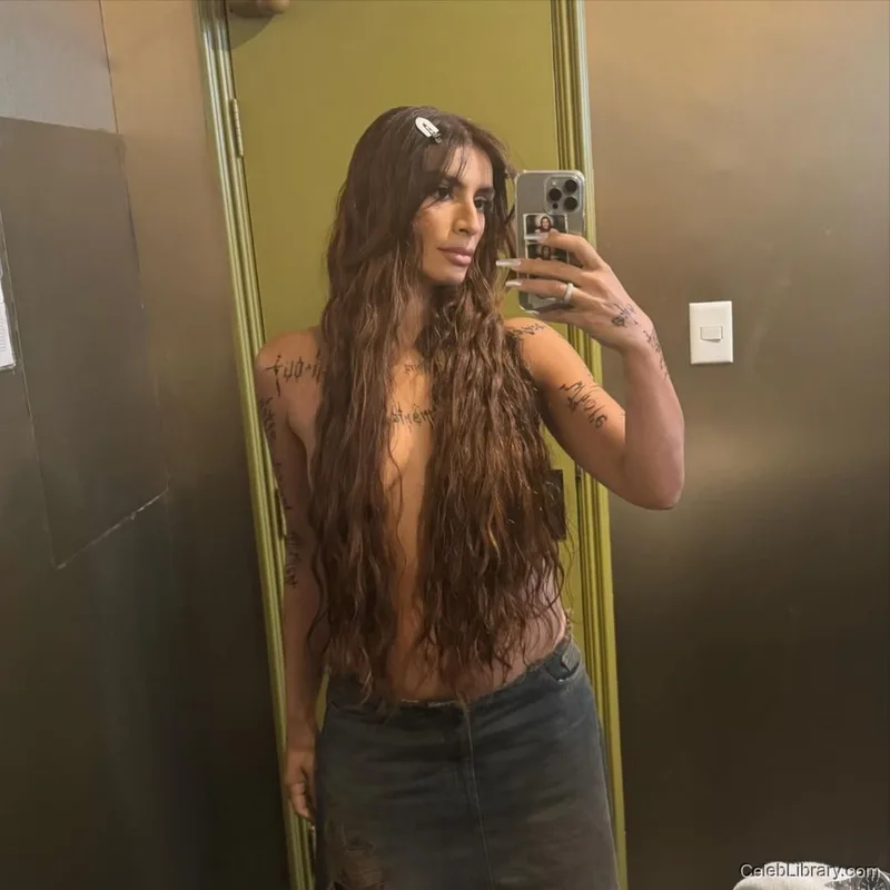 Sevdaliza photo 23 of 210