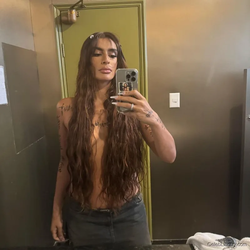 Sevdaliza photo 24 of 210