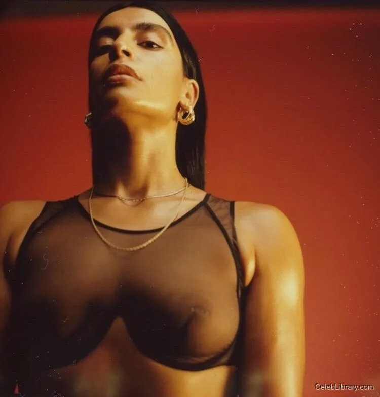 Sevdaliza photo 10 of 210
