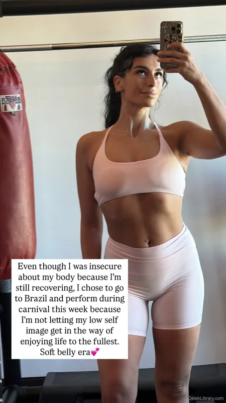 Sevdaliza photo 11 of 210