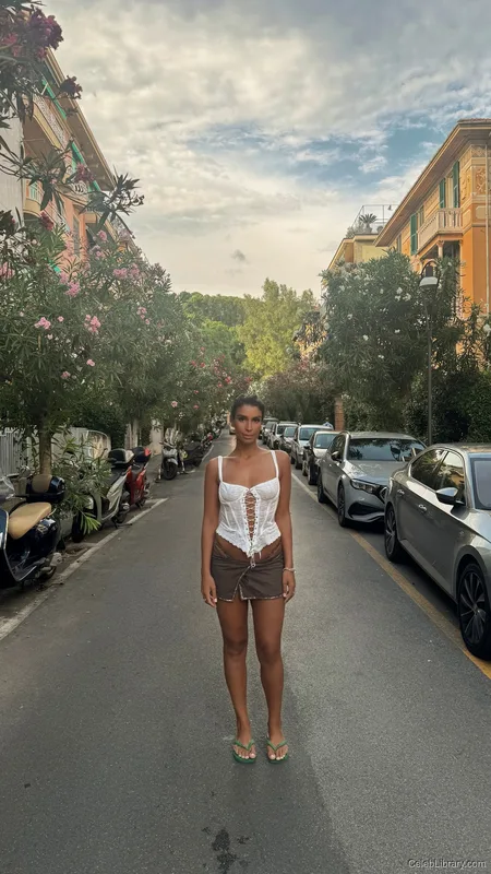 Sevdaliza photo 16 of 210