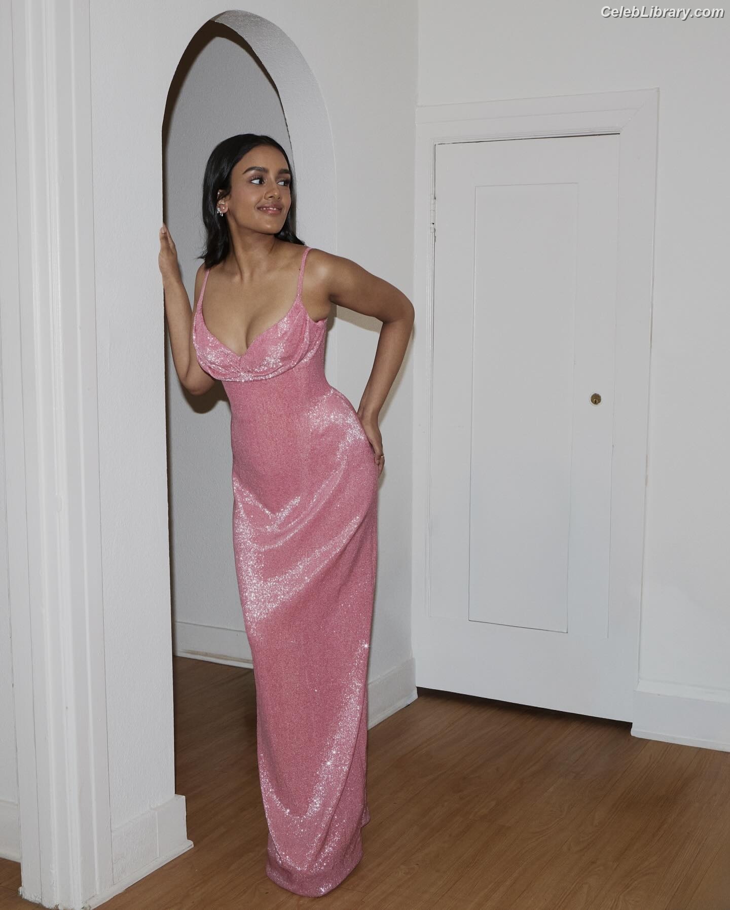 Shabana Azeez photo 7 of 82