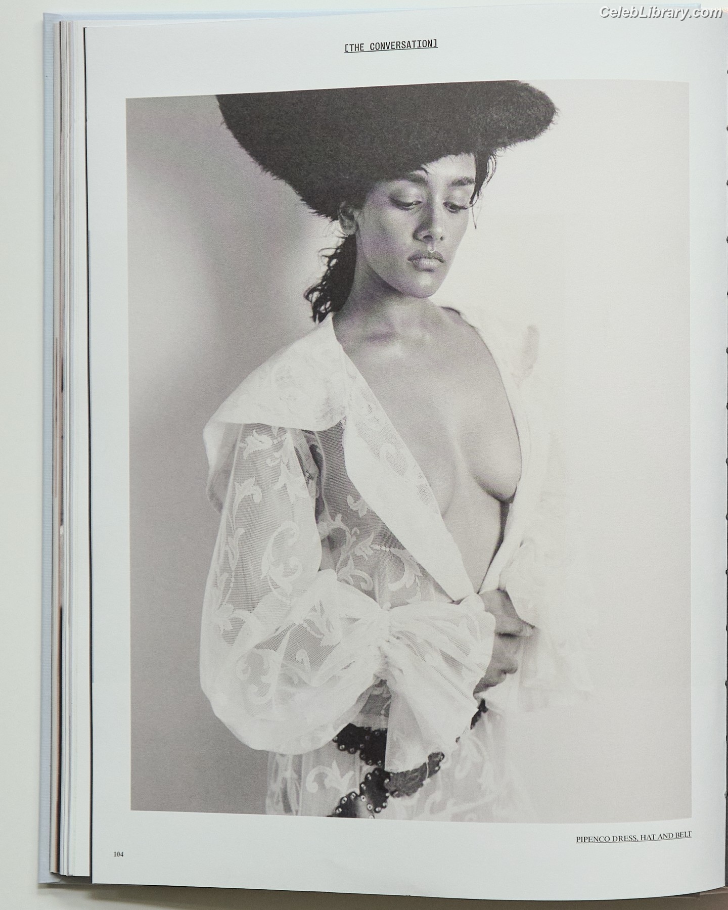 Shabana Azeez photo 4 of 82