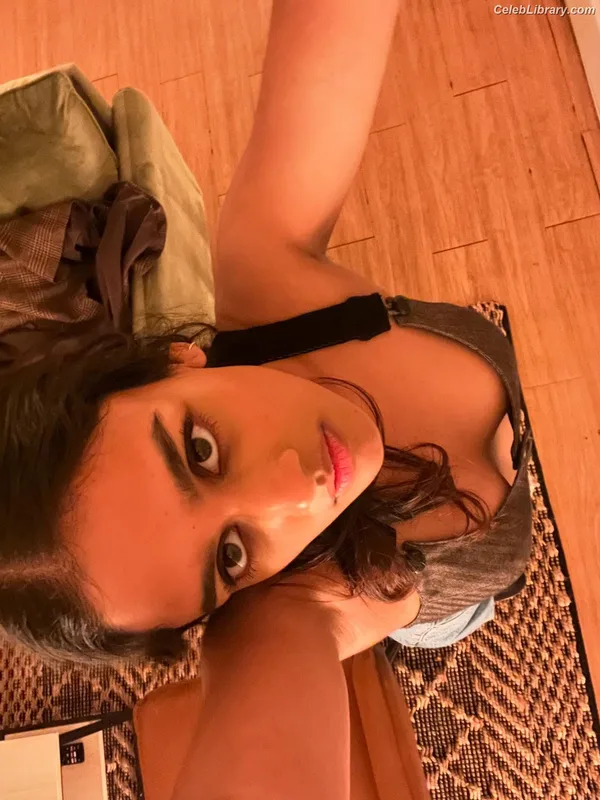 Shabana Azeez photo 10 of 82