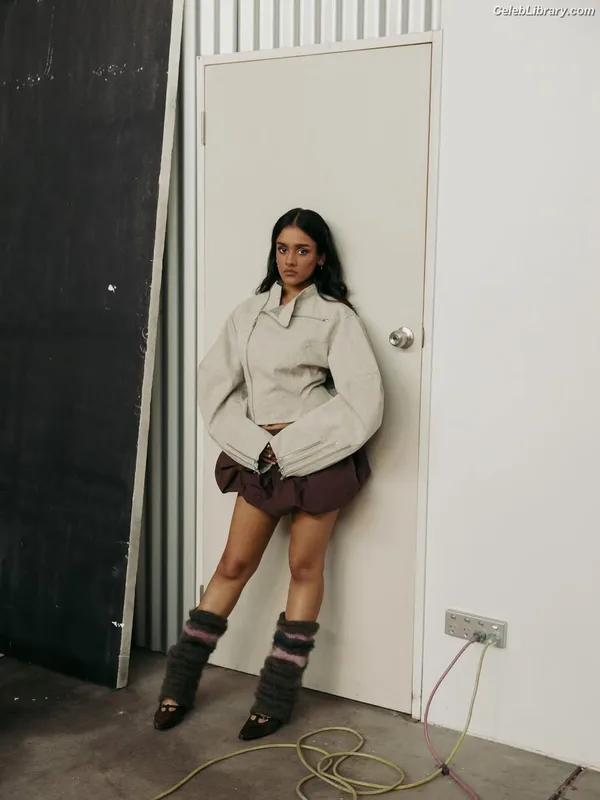 Shabana Azeez photo 8 of 82