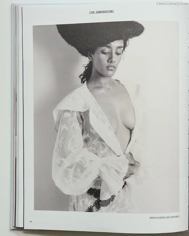 Shabana Azeez photo 4 of 82