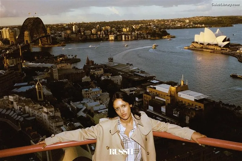 Shabana Azeez photo 15 of 82
