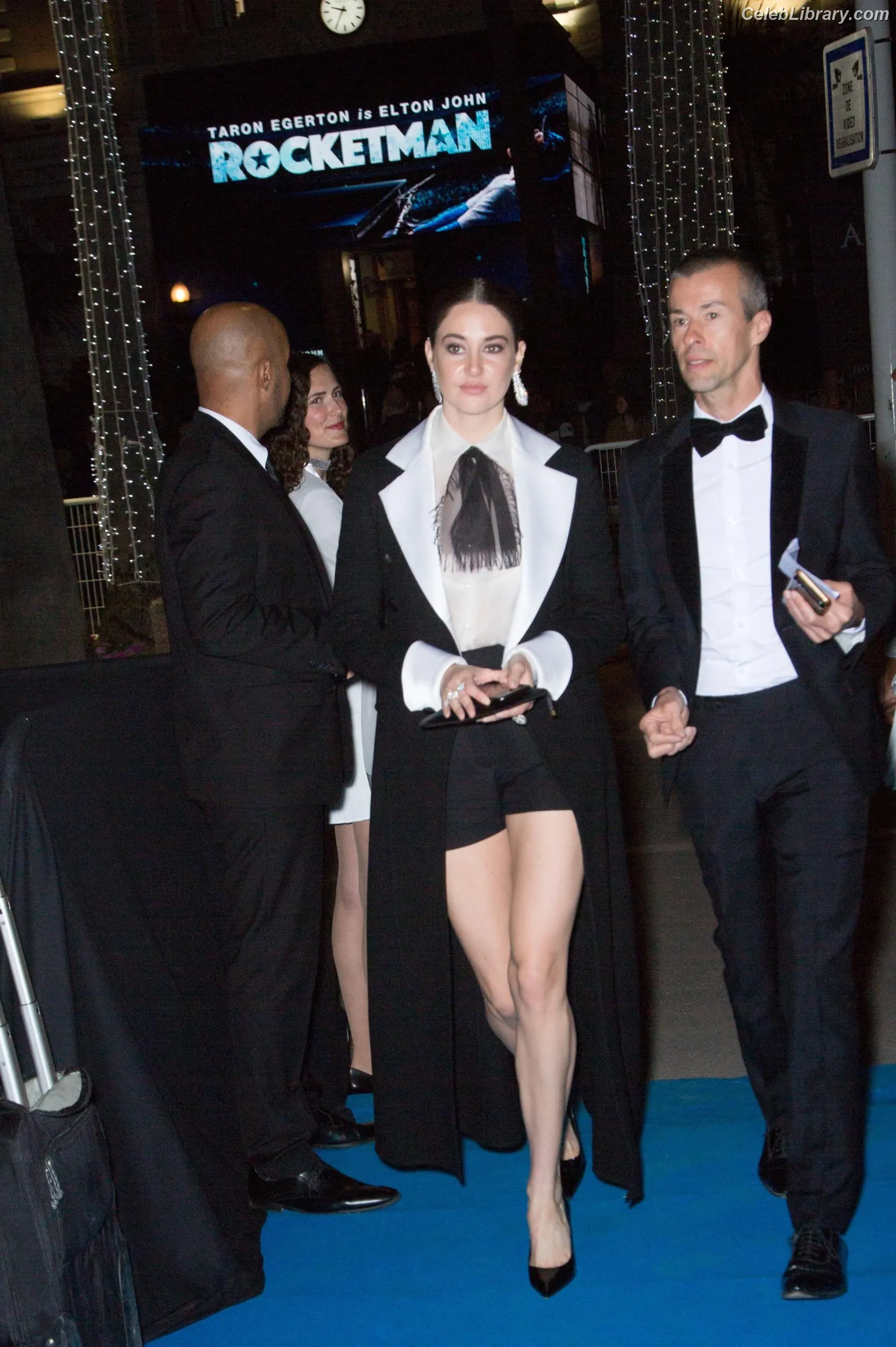 Shailene Woodley photo 18 of 1040