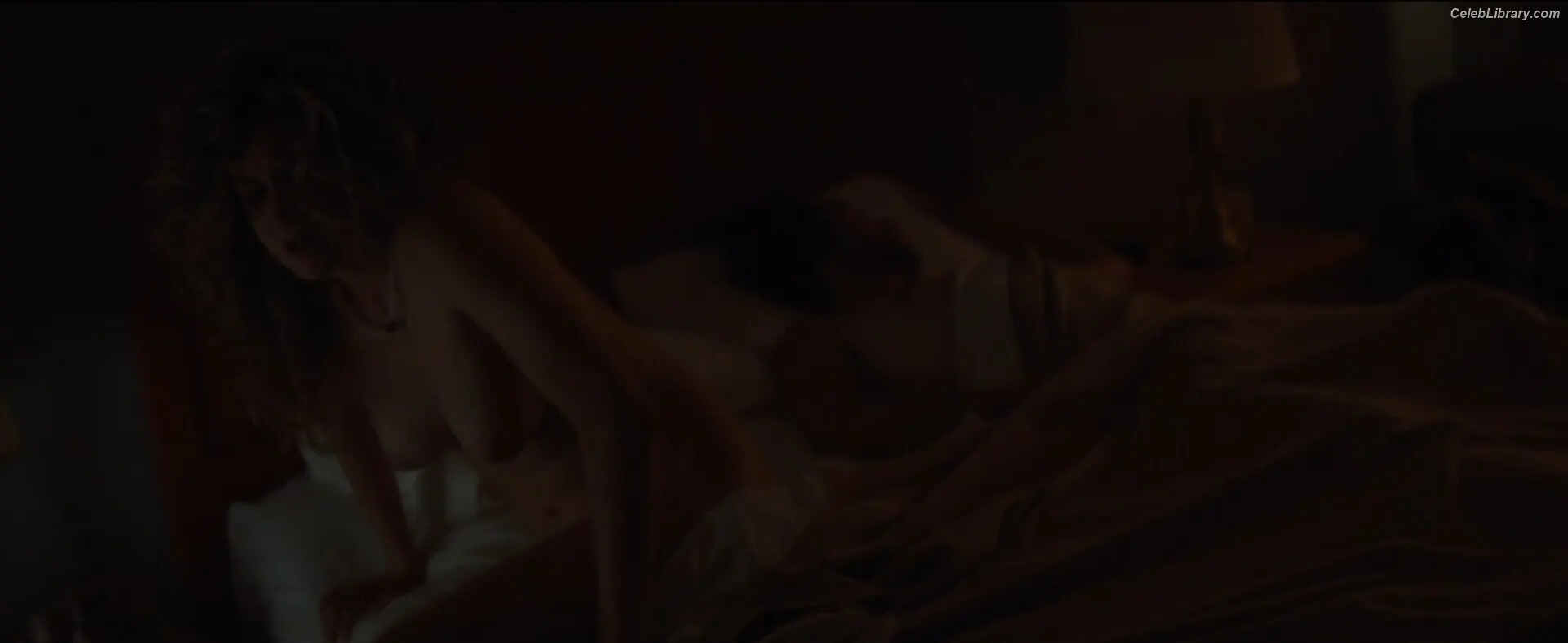 Shailene Woodley photo 12 of 1040