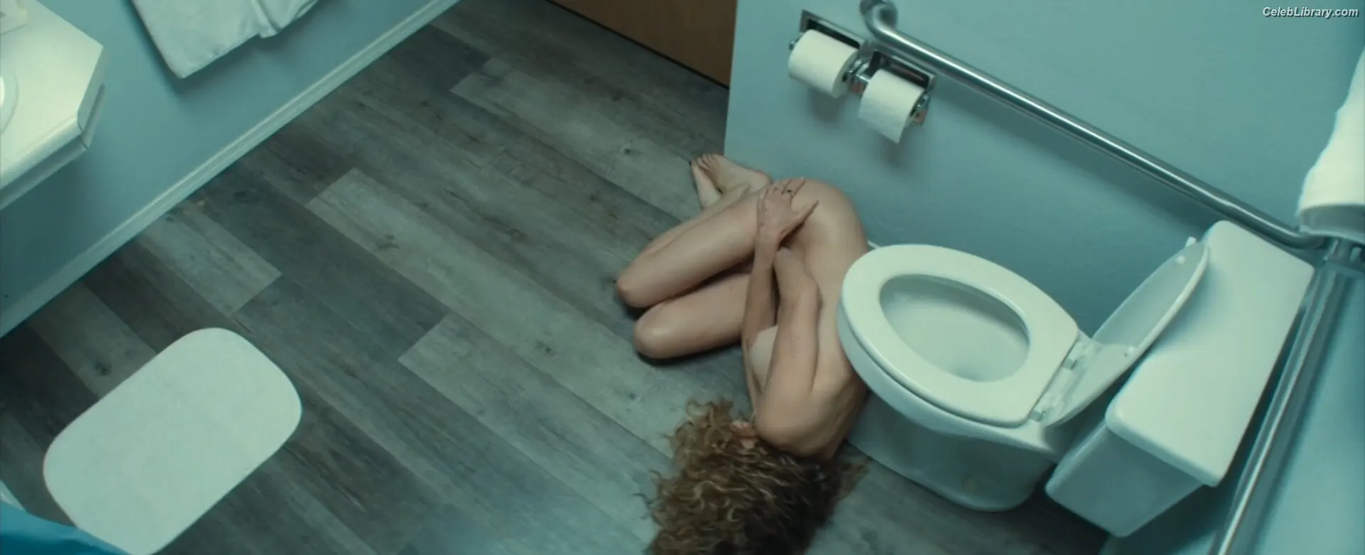 Shailene Woodley photo 15 of 1040